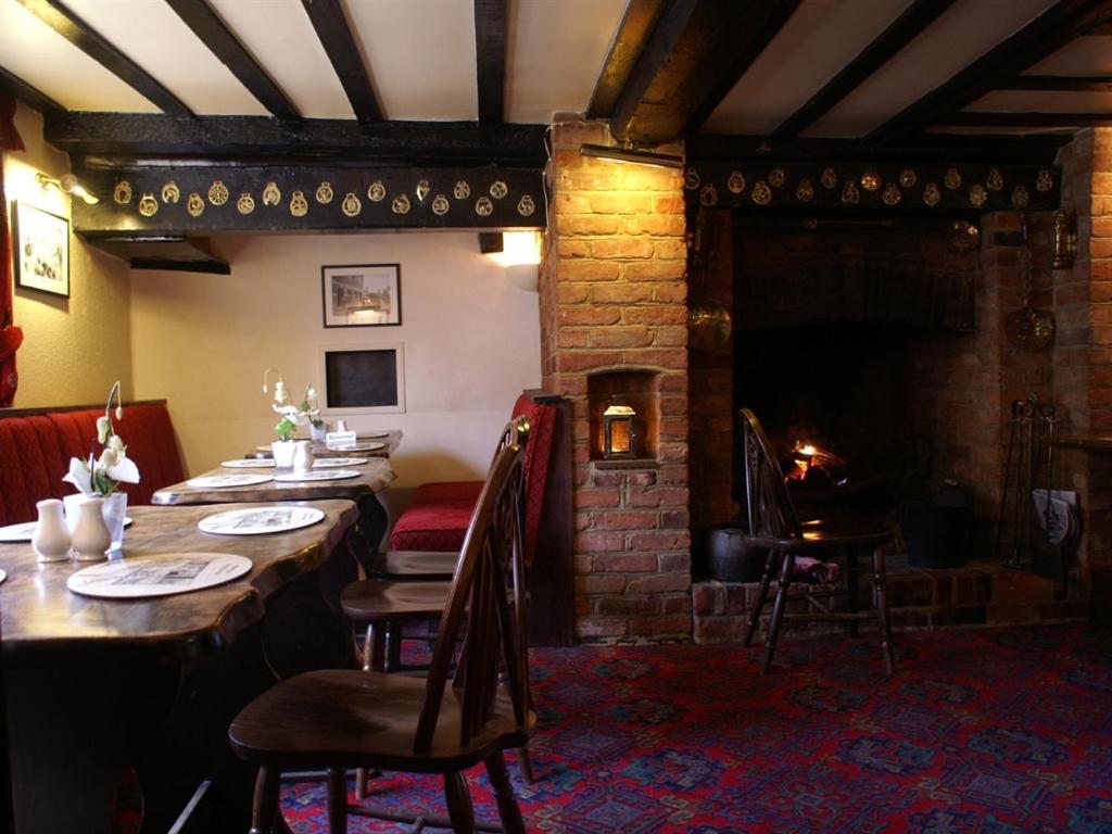 The Saracens Head Inn Amersham Eksteriør billede