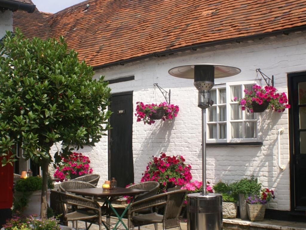 The Saracens Head Inn Amersham Eksteriør billede